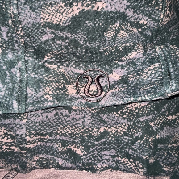 lululemon full zip scuba, size 2. barely worn, perfect condition. - Picture 2 of 3